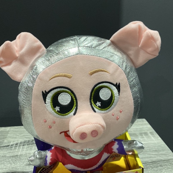 NEW: Sing 2: Rosita the Singer - Singing Plush Toy - Picture 7 of 9